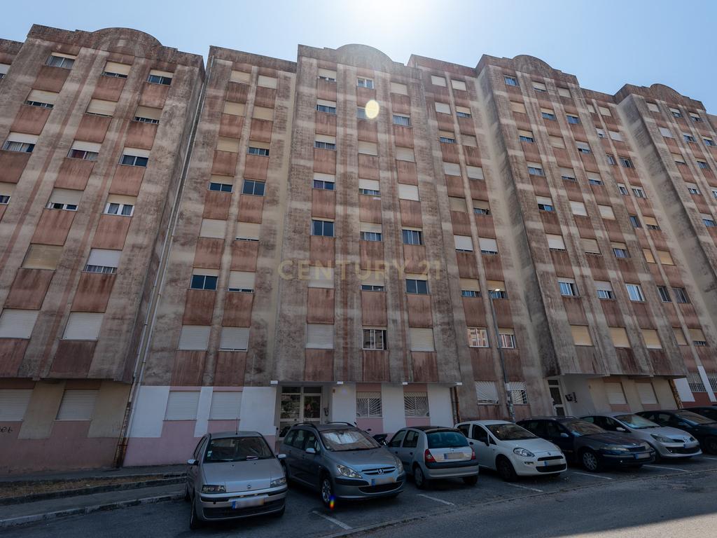 Apartamento T1 com potencial para T2 na Rinchoa – Conforto e Tranquilidade! - Image 16