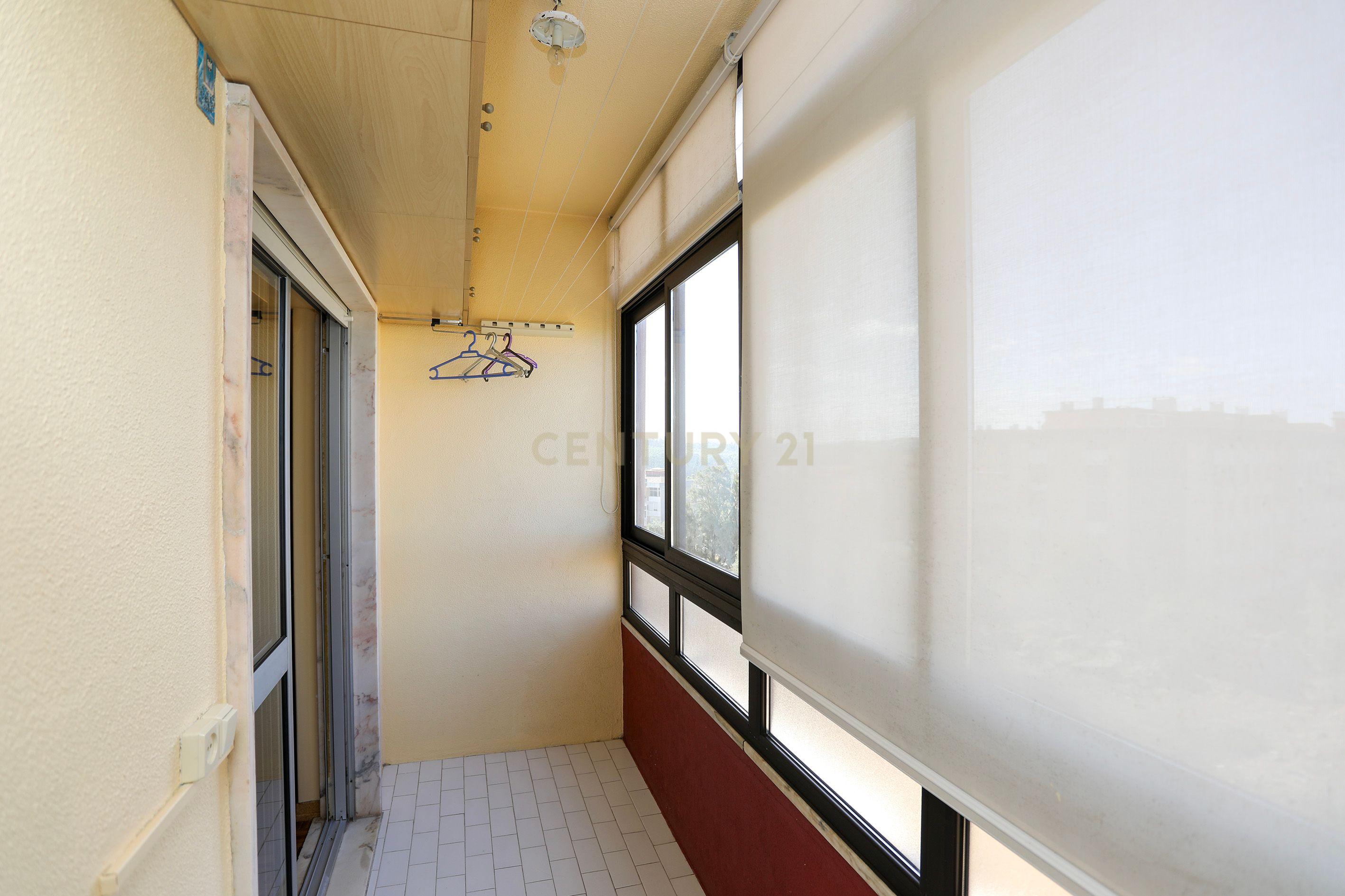 Fotografia 8 de Apartamento T3 com Varanda e Arrecadação - Rio de Mouro
