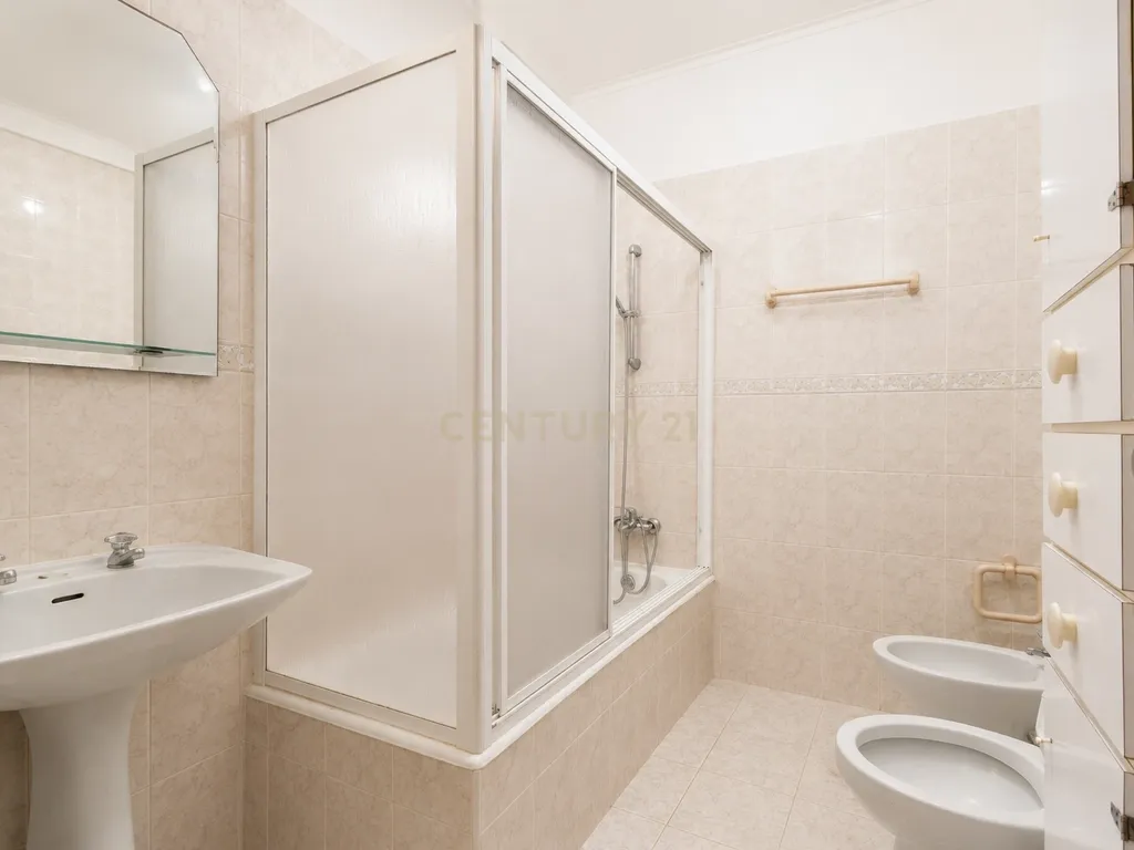 Apartamento T3 em Oeiras - Image 17