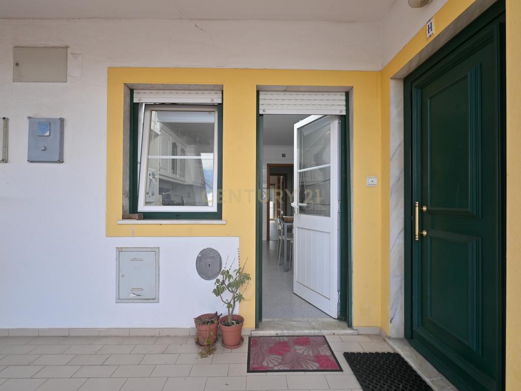 Apartamento T2 em Milharado, com terraço e parquemento - Image 17