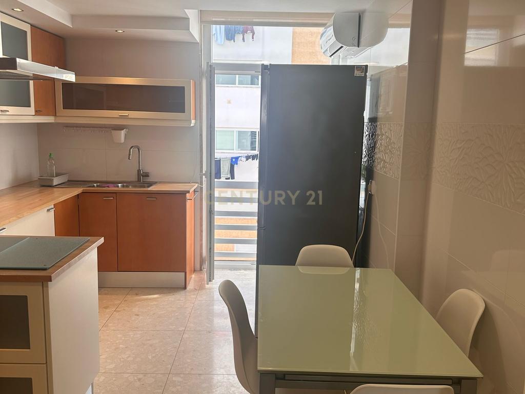 Apartamento T3 em Vialonga, com Garagem e Elevador - Image 5