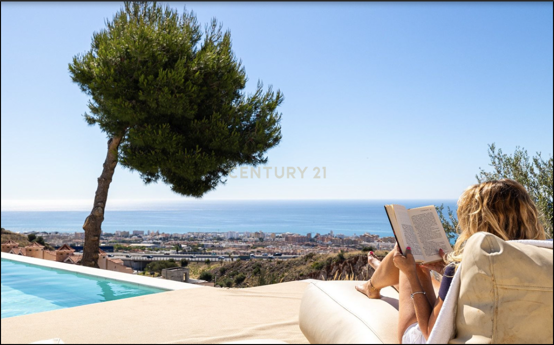Luxuosa Moradia com Piscina e Jardim em Málaga, Andalucía - Image 34