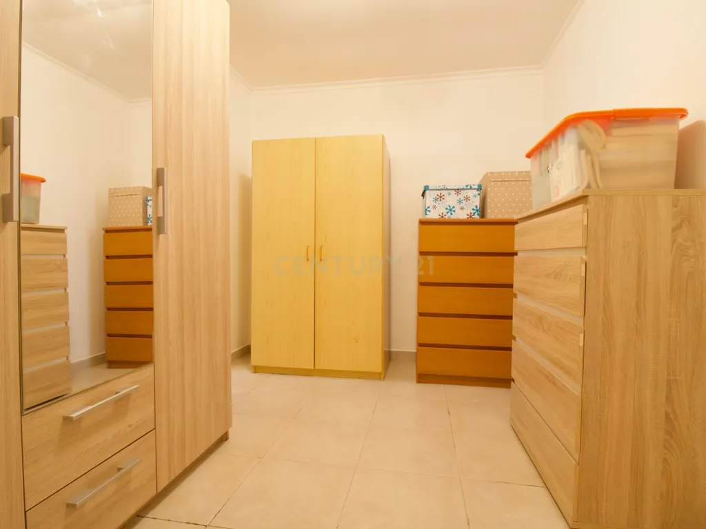 Apartamento T1 centro de Almada - Image 17