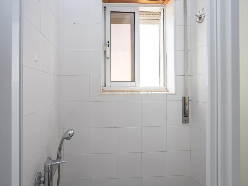 Apartamento T3 em Almada com Excelente Localização - Image 40