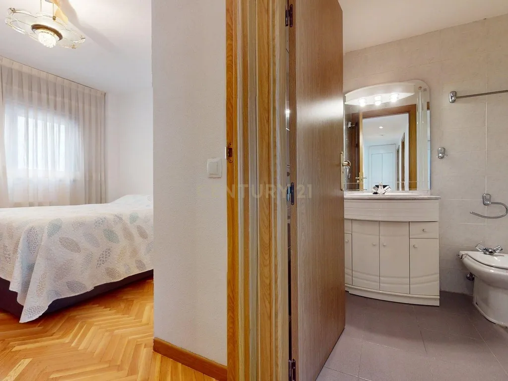 Moderno Apartamento T4 em San Fernando de Henares, Madrid - Image 21