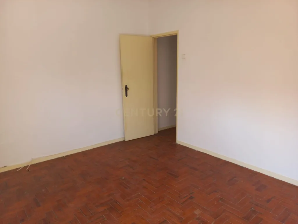 T2 em Alto do Seixalinho, Barreiro - Image 16