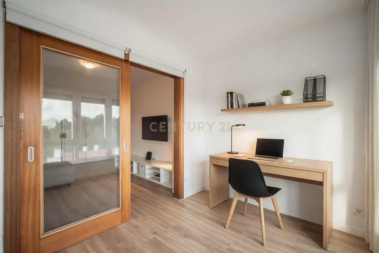 Fotografia 8 de Apartamento T1 + Escritório totalmente remodelado