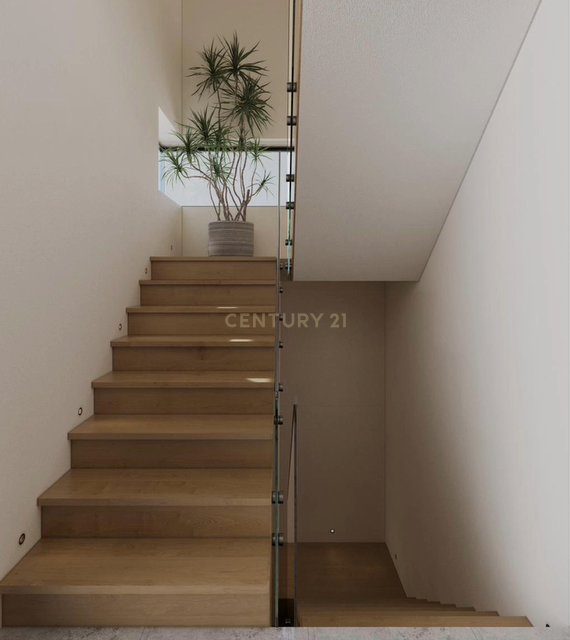Casa em Construção em Sintra - 4 Quartos e 3 Casas de Banho - Image 2