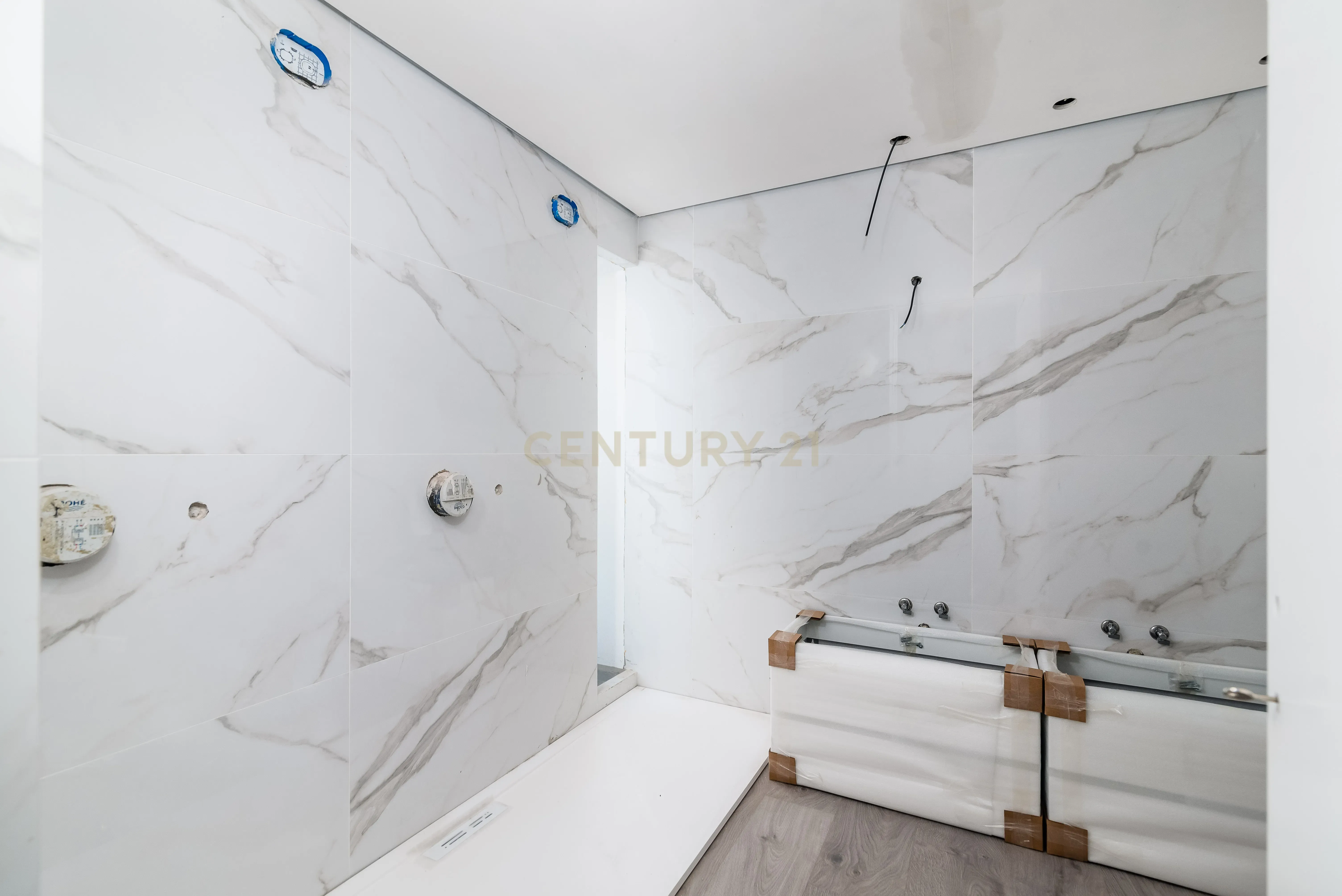 Luxuosa Moradia T4 com Piscina e Vista Panorâmica em Odivelas - Image 63