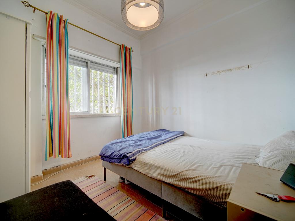 Apartamento T3 em Monte Abrãao: Localização e envolvente Privilegiadas - Image 15