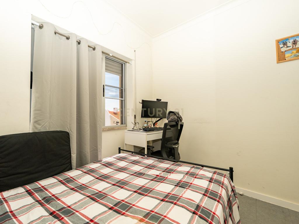 Apartamento T1 em Corroios com Luz Natural e Boa Localização - Image 10