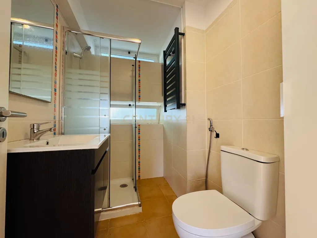 APARTAMENTO T3 REMODELADO NA ENCARNAÇÃO - Image 8