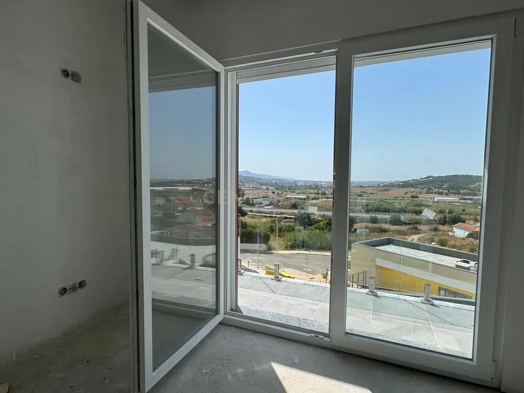Construção NOVA Moradia T3 no Sabugo em Almargem do Bispo - Em Fase Final de Construção - Image 11