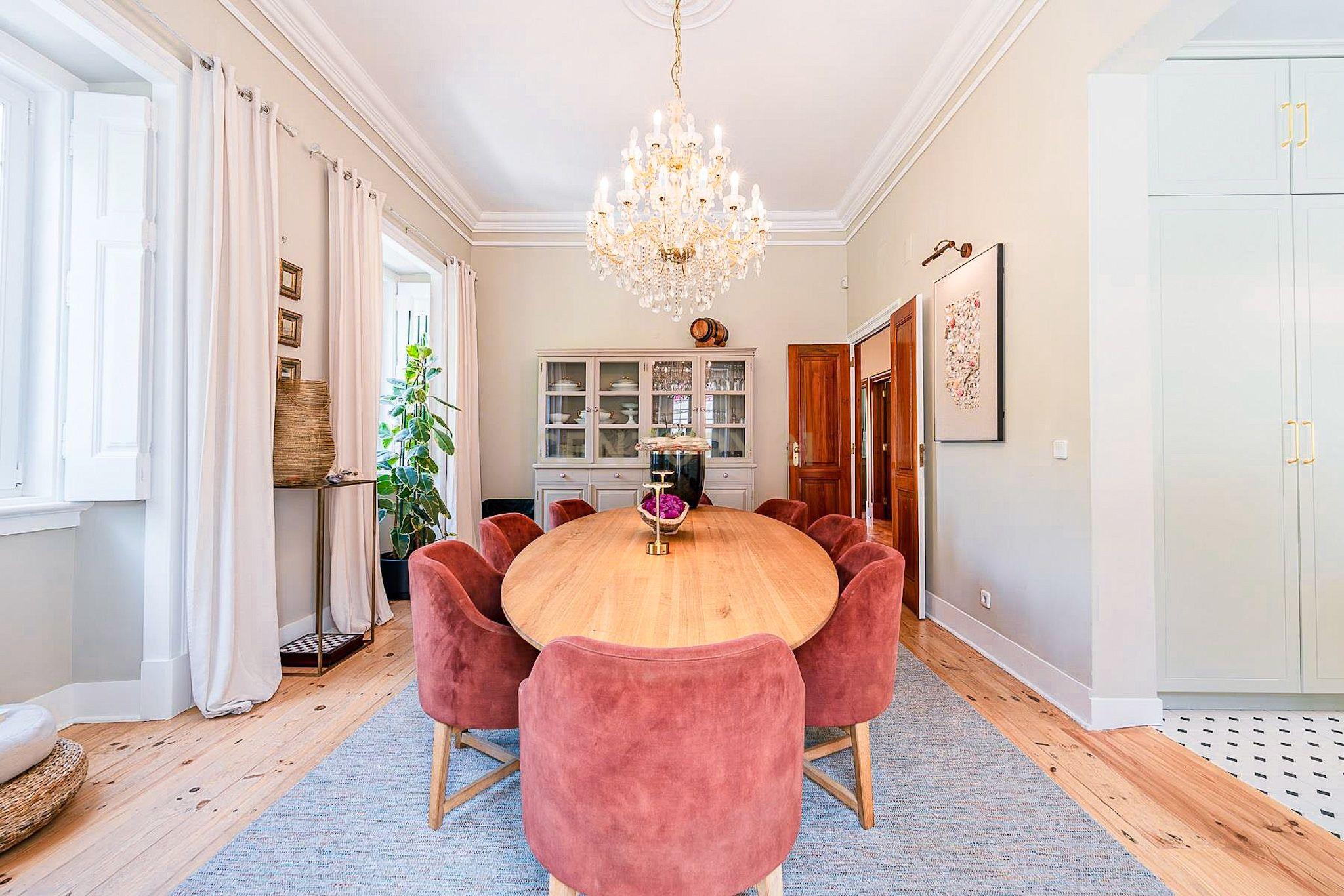 Fotografia 6 de Moradia Histórica no Monte Estoril com Apartamento Independente