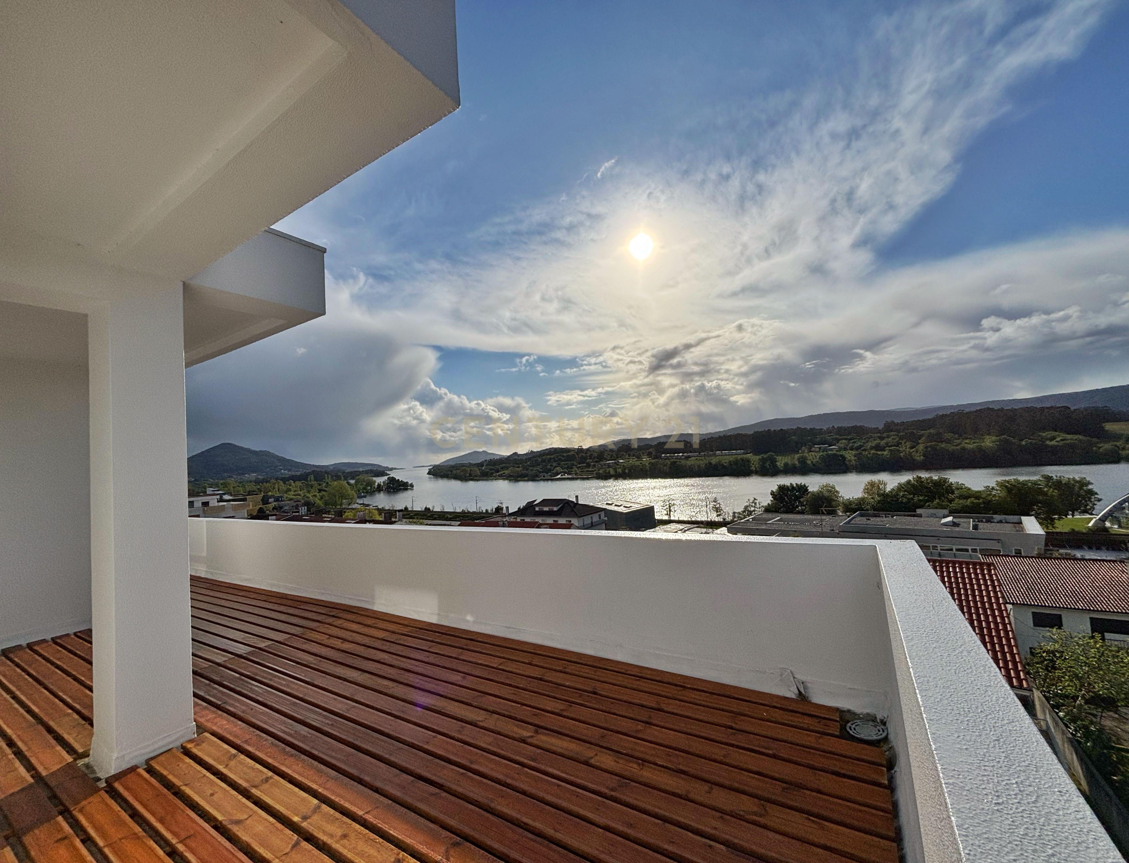 Penthouse T3 com amplo terraço vista Rio e Serra - Vila Nova de Cerveira - Image 1