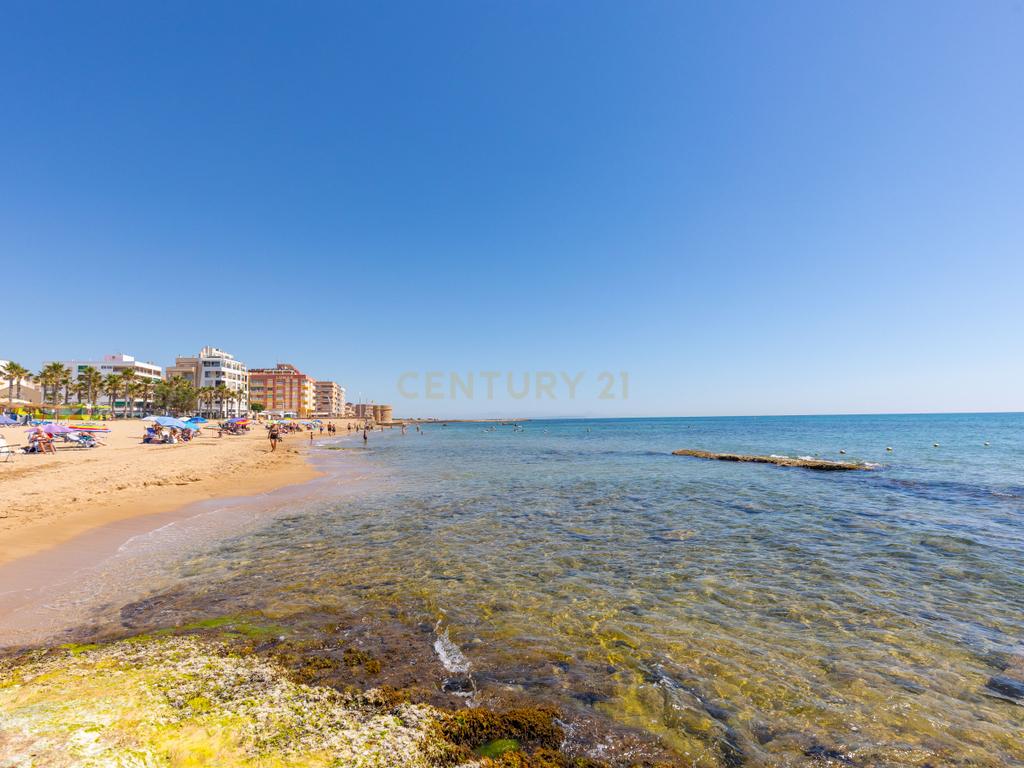 Apartamento com terraço e vista mar a apenas 80 metros da praia de La Mata - Image 27
