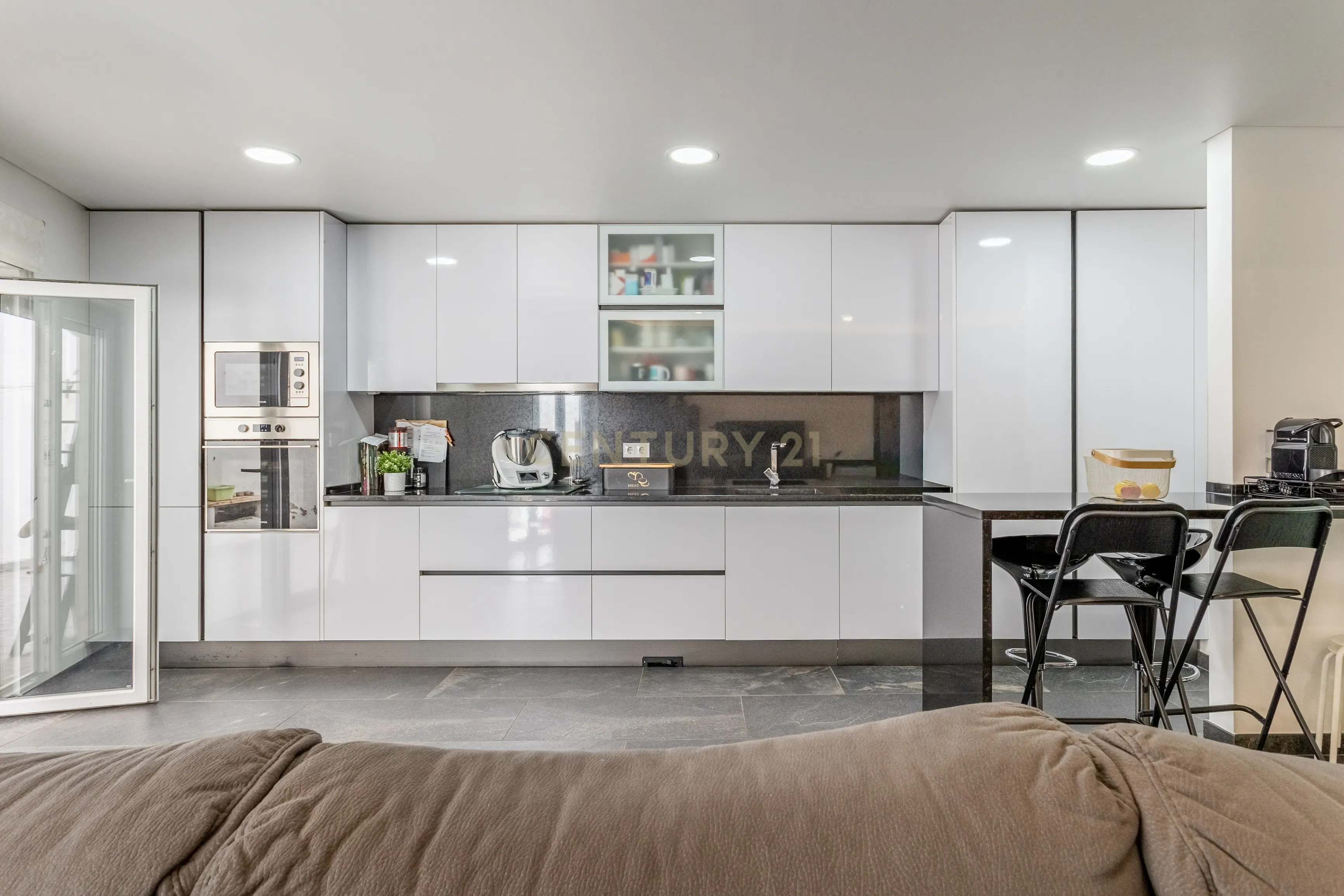 Fotografia 6 de Apartamento T4 Duplex com Terraço | Estacionamento para 2 Viaturas | Odivelas