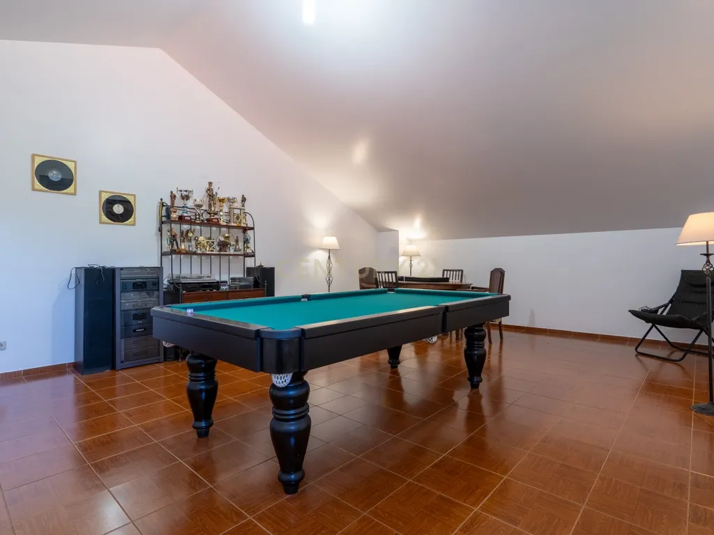 Espaço, Natureza e Tranquilidade: Moradia T6 em Cabril - Image 28