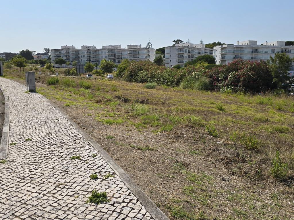 710 m² de Exclusividade num Novo Condomínio na Aldeia dos Capuchos. - Image 33
