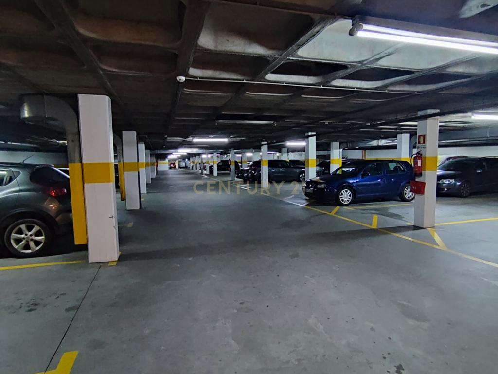 T3 remodelado com garagem para 2 carros no Bairro das Artes - Porto - Image 38
