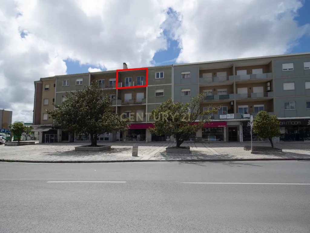Apartamento T3 Centro da Marinha Grande - Image 11