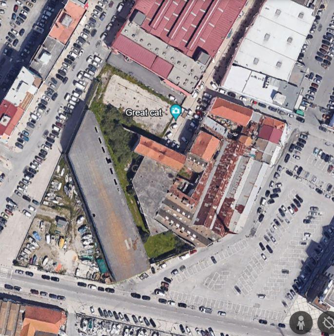 Grande potencial de Investimento junto ao mar em Setúbal, Portugal, com Viabilidade de Construção - Image 12