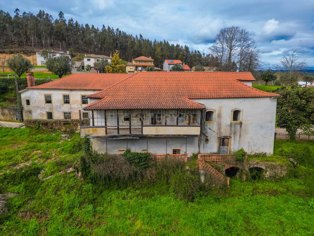 Quinta para Recuperação em Mortágua com 17 Divisões - Image 26