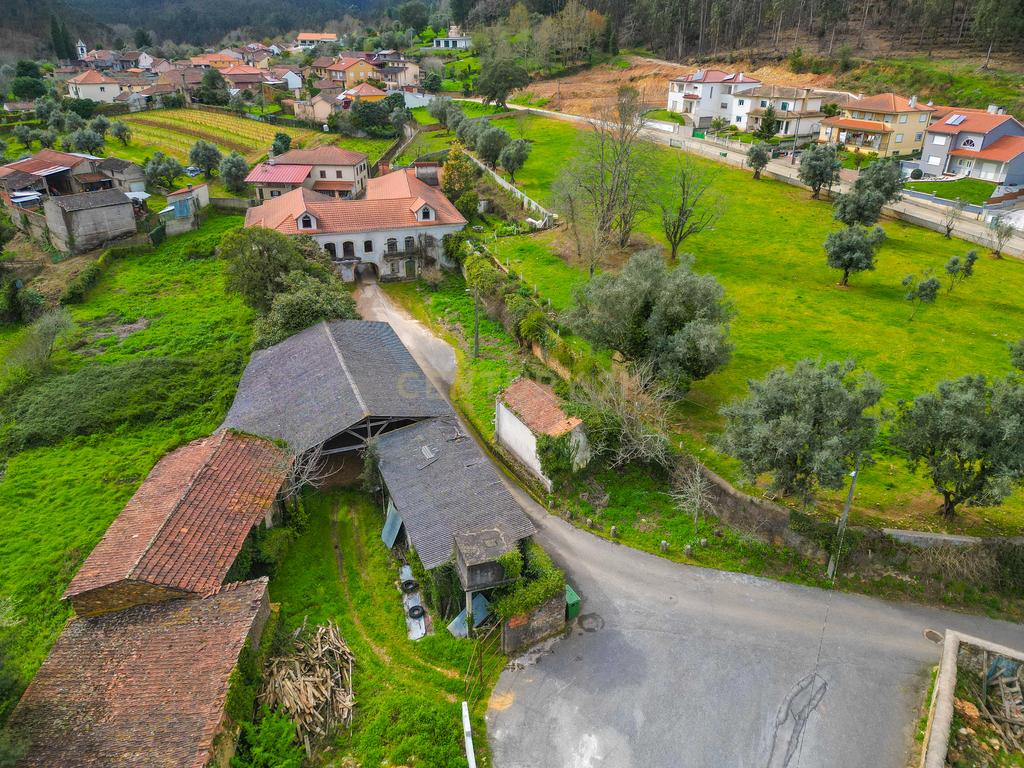 Quinta para Recuperação em Mortágua com 17 Divisões - Image 29