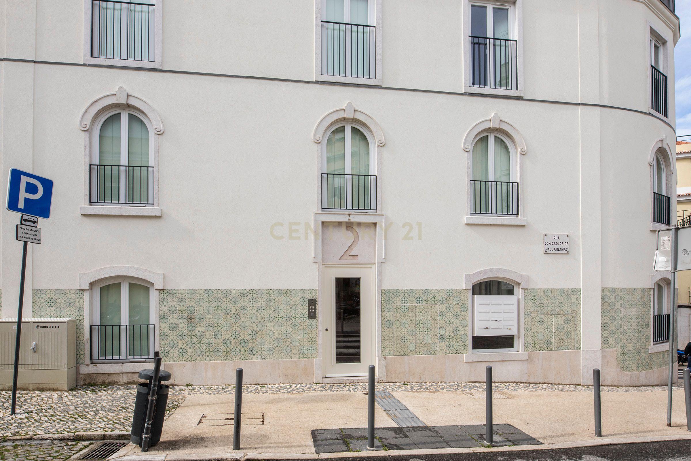 Apartamento T0 Novo em Campolide - Image 17