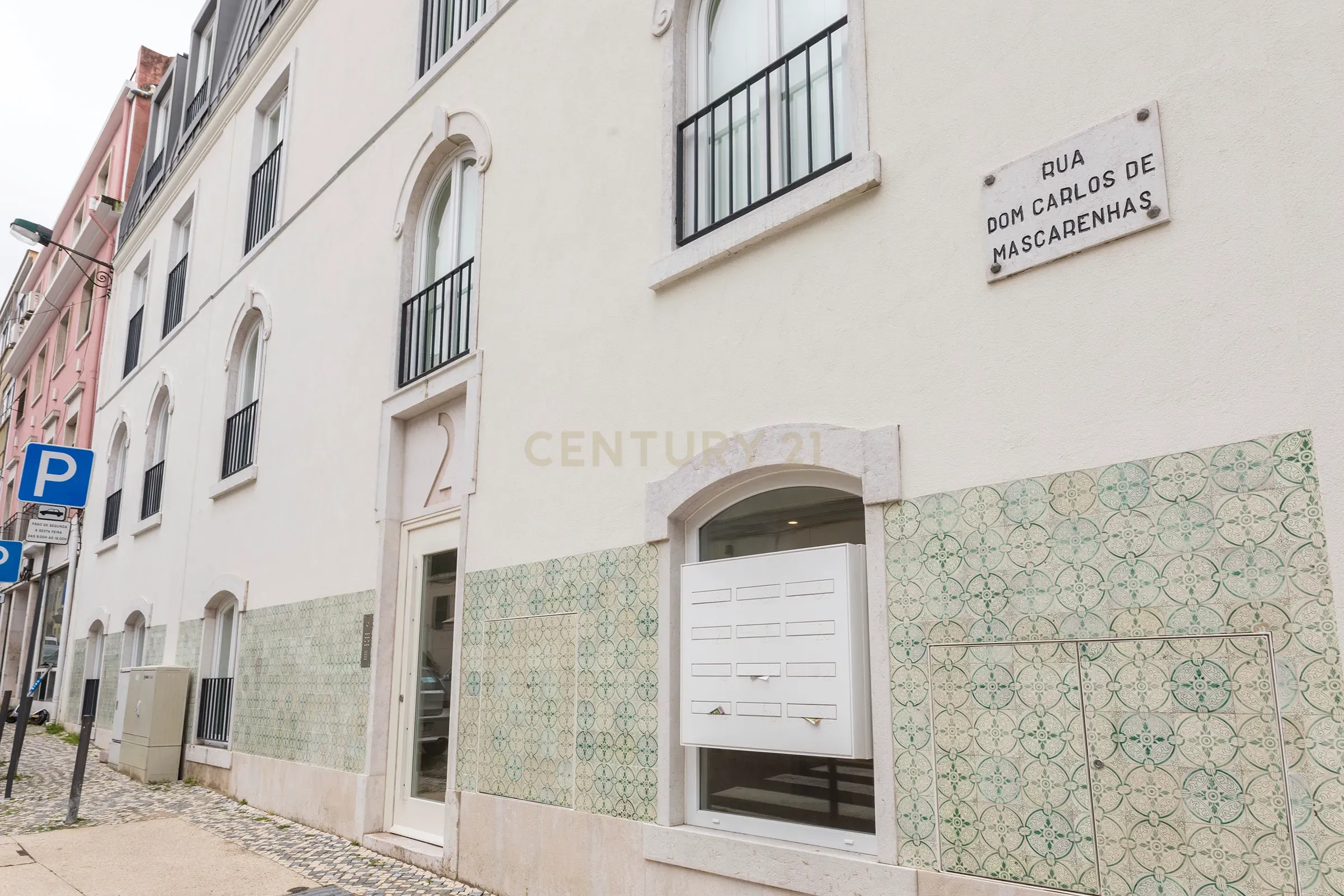 Apartamento T2 Novo em Campolide - Image 12