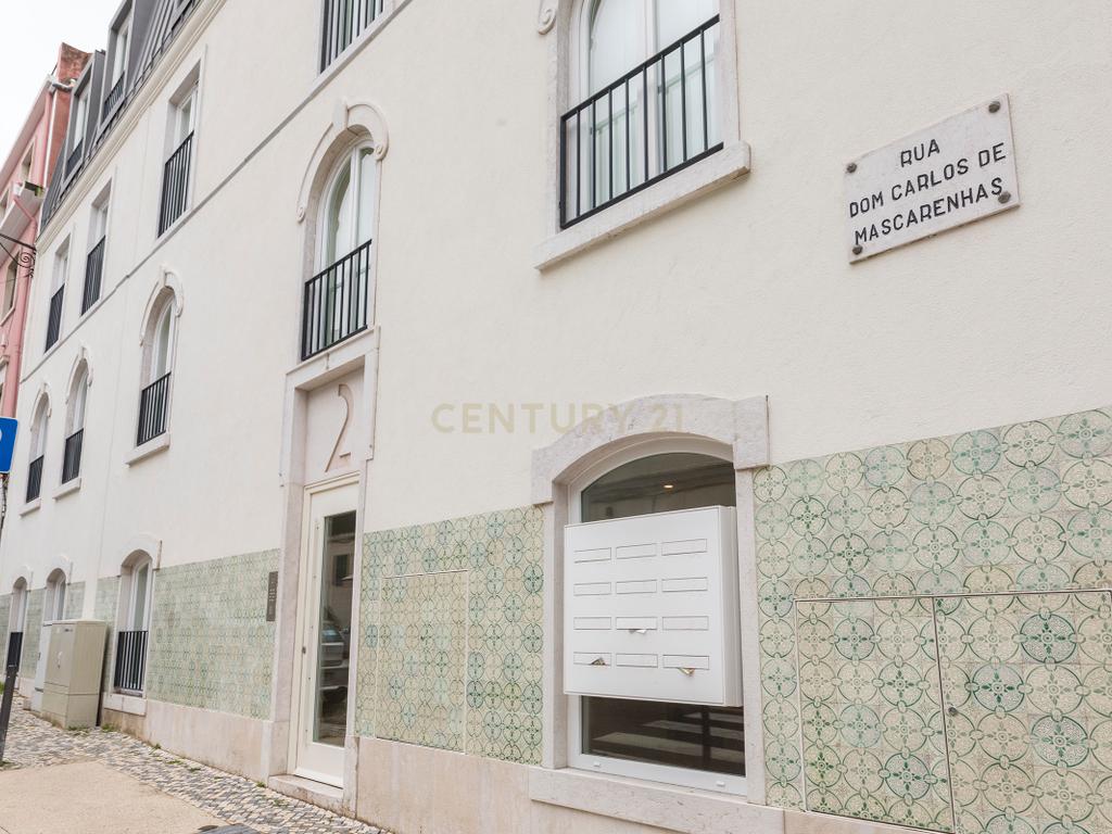 Apartamento T2 Novo em Campolide - Image 12