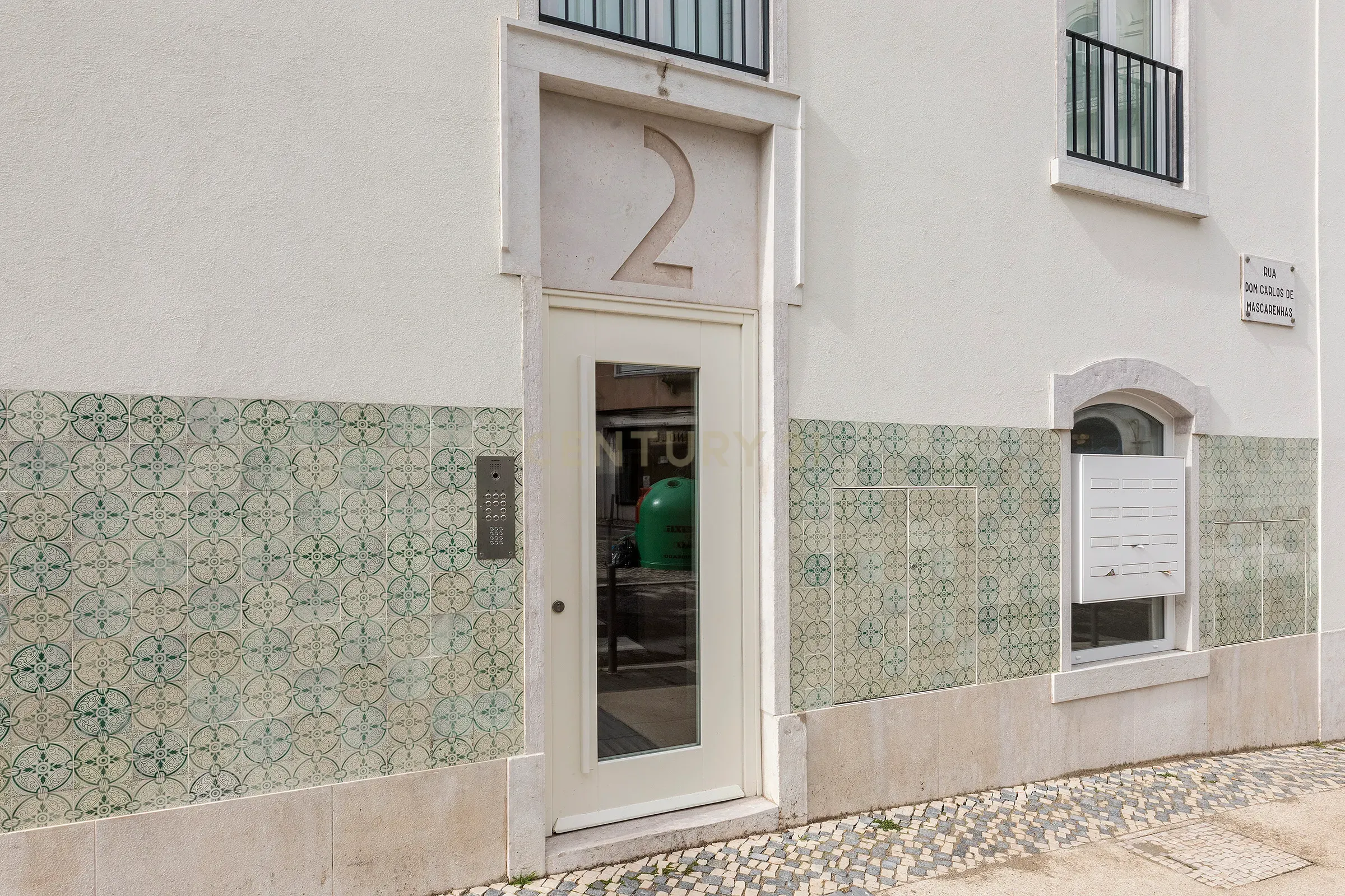 Apartamento T0 Novo em Campolide - Image 15