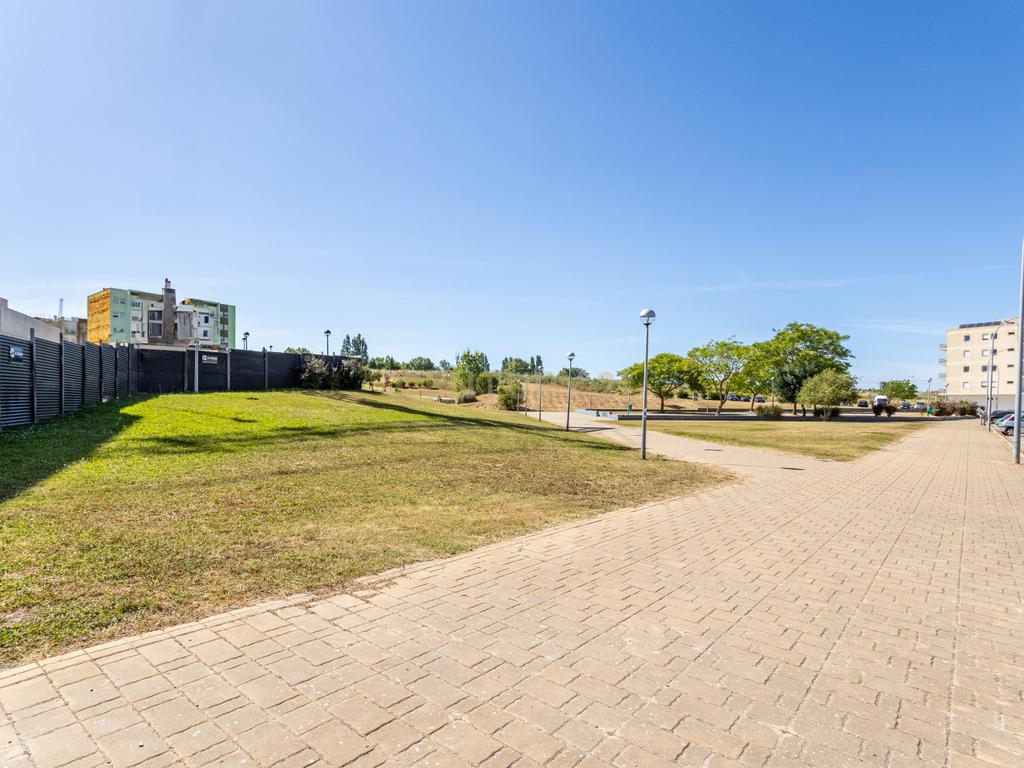 Apartamento T1- Olea Village 16 - Parque das Oliveiras, Camarate - Image 16