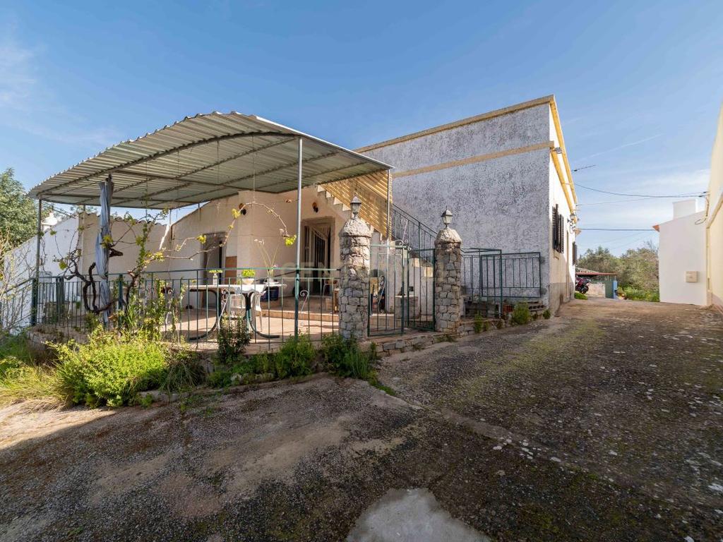 Moradia Térrea T3 com Fachada Tradicional para Venda em Sitio do Peral São Brás de Alportel - Image 23