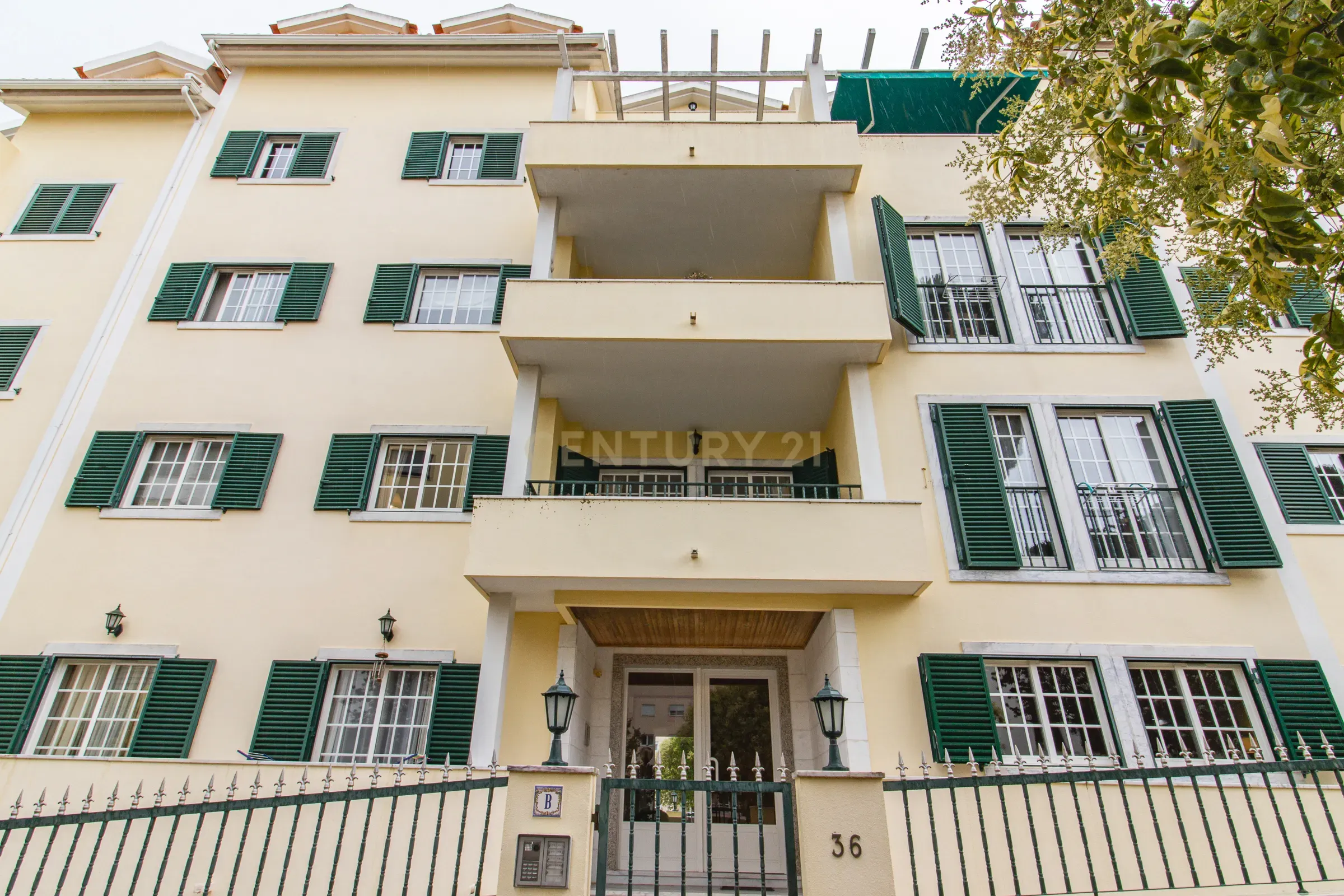 Excelente Apartamento T2 na Urbanização Castelo do Buzano, São Domingos de Rana, Cascais - Image 29