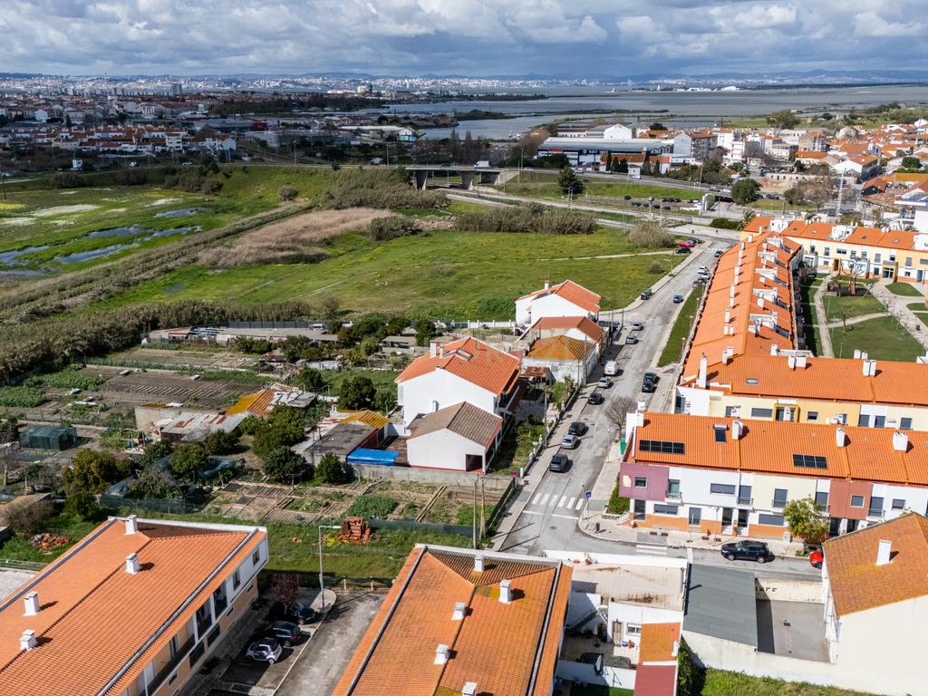 Moradia T3 em Alhos vedros / Moita com terreno de 1320m² - Image 28