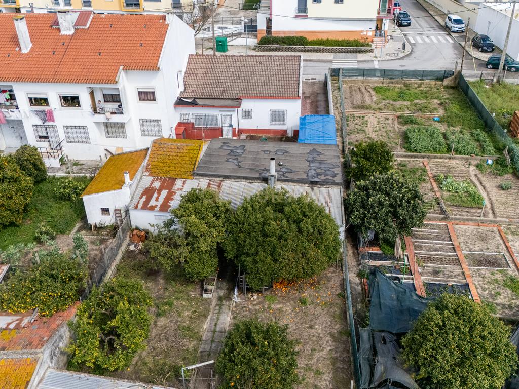 Moradia T3 em Alhos vedros / Moita com terreno de 1320m² - Image 29
