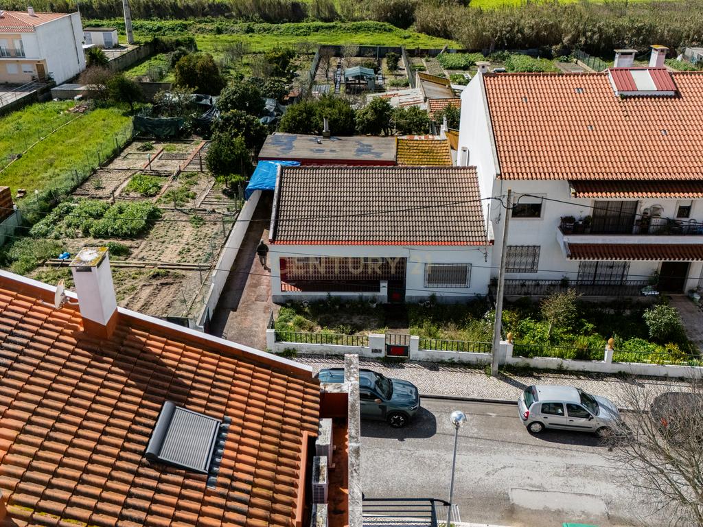 Moradia T3 em Alhos vedros / Moita com terreno de 1320m² - Image 6