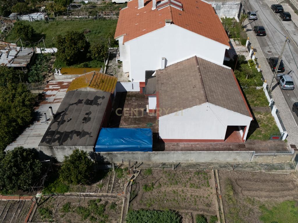 Moradia T3 em Alhos vedros / Moita com terreno de 1320m² - Image 8
