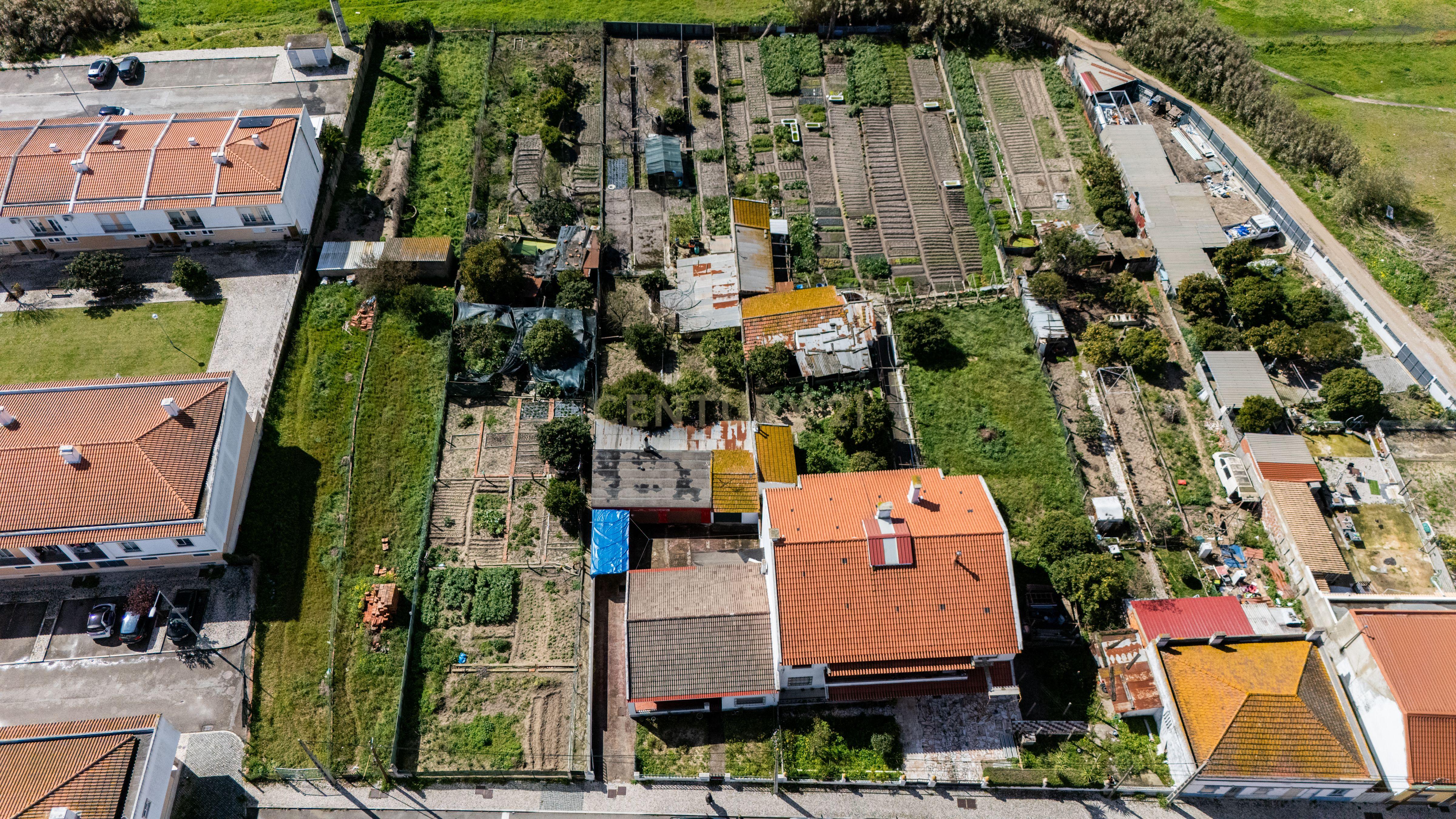 Moradia T3 em Alhos vedros / Moita com terreno de 1320m² - Image 3