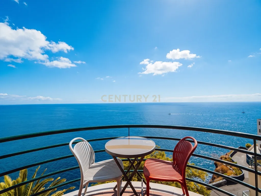 Apartamento T3 em Câmara de Lobos - Vista Mar Definitiva - Image 5