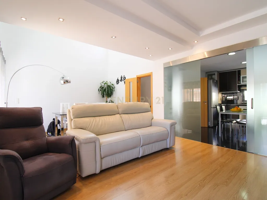 Moradia Contemporânea V3+1 Seixal - Image 24