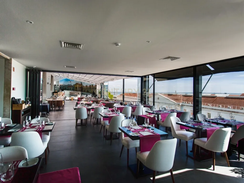 Restaurante Icónico com vista Rio em Lisboa - Image 2