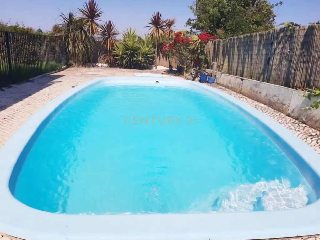Casa Isolada em Sampaio-Sesimbra, Setúbal com Piscina e Vista Panorâmica - Image 16