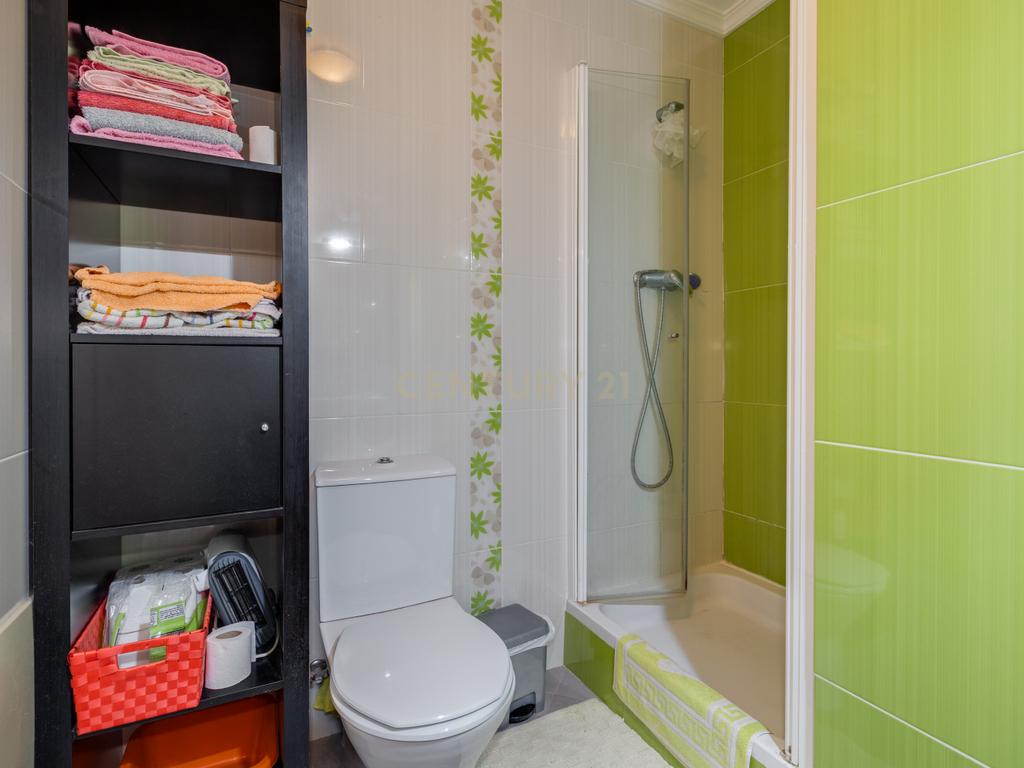 T3 Mobilado com Garagem em Vila Real de Santo António - Image 18