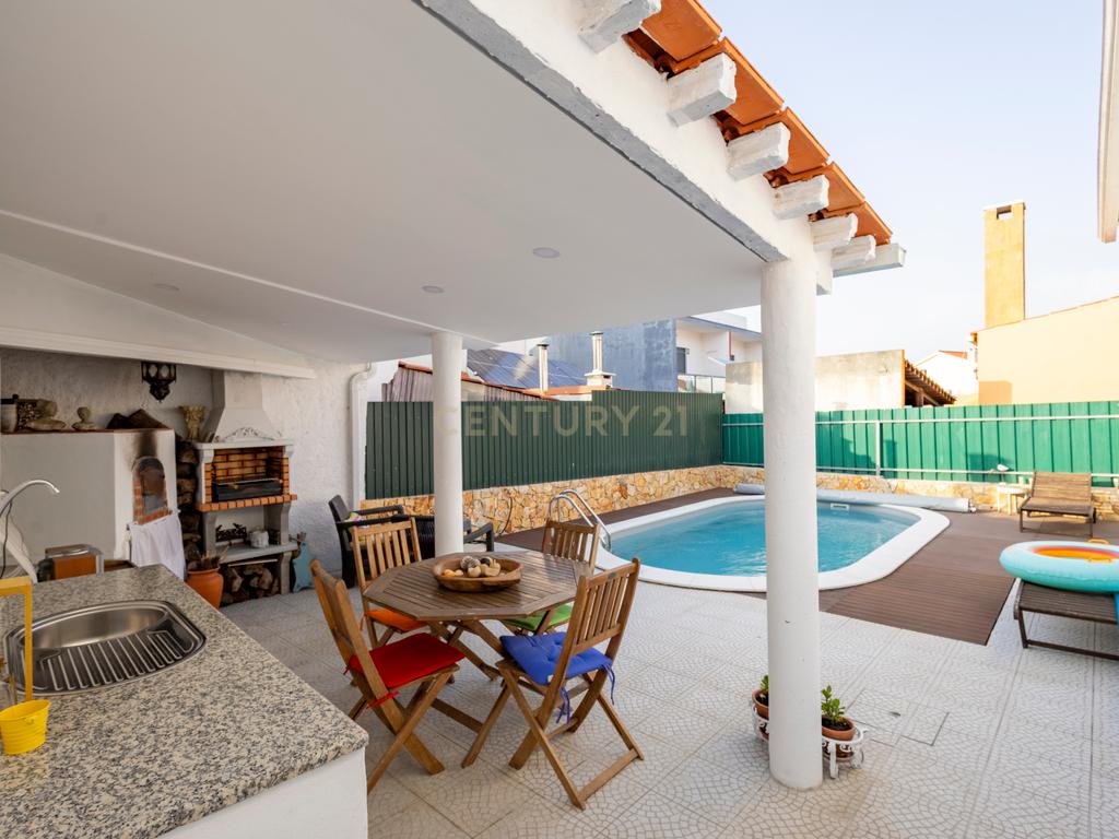 🏡 Moradia Isolada com piscina – Quinta do Conde - Image 28