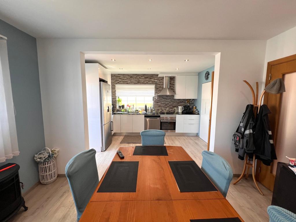 Apartamento T5 na Encosta do Sol em Caldas da Rainha, Luminosidade, espaço e conforto - Image 5