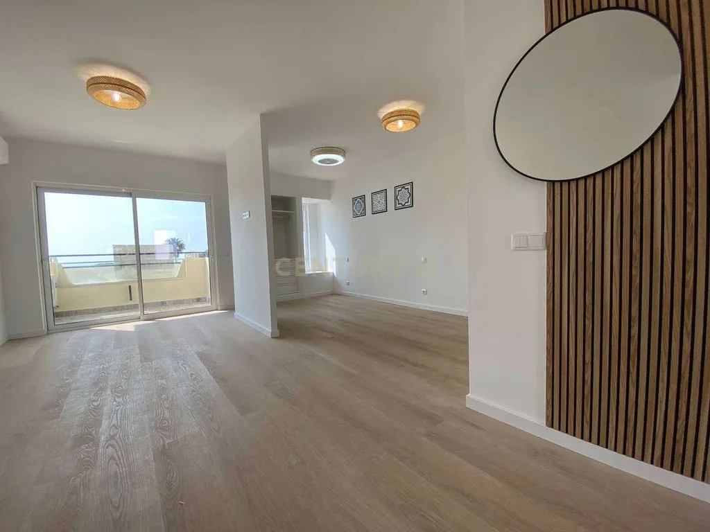 Apartamento T0 Totalmente Renovado - Image 5