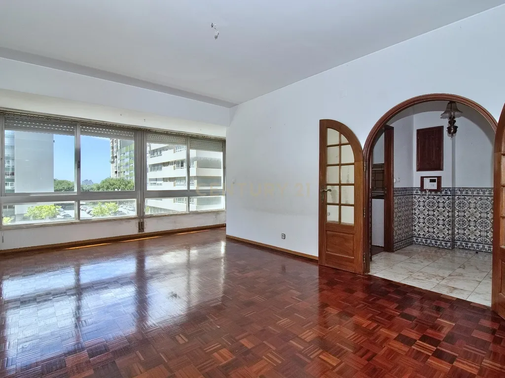 Apartamento T2 na Quinta do Marquês, Oeiras - Image 5