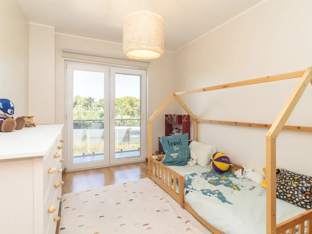 T3 com 125 m² | Quinta de São Macário | Suíte, Varanda e Arrecadação - Image 17